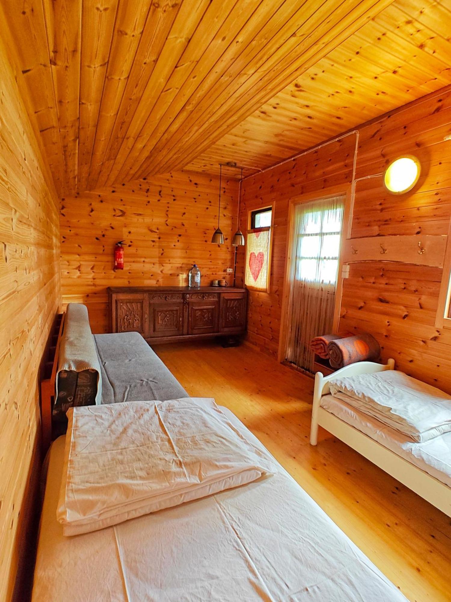 Just Lodges Orissaare Exterior photo